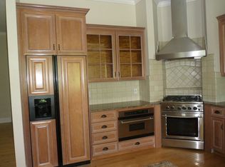 3209 Nightingale Ln, Gainesville, GA 30501