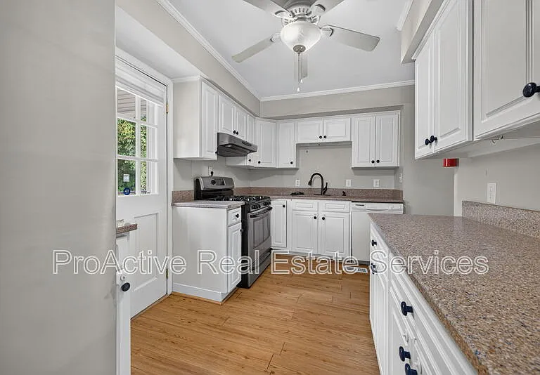 100 Hodges Manor Rd — Photo 4