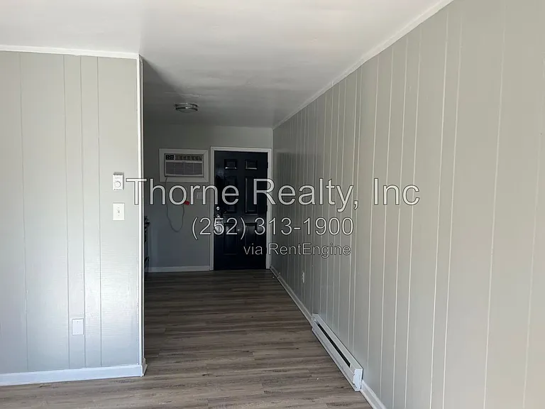 1625 Clark St #C — Photo 6