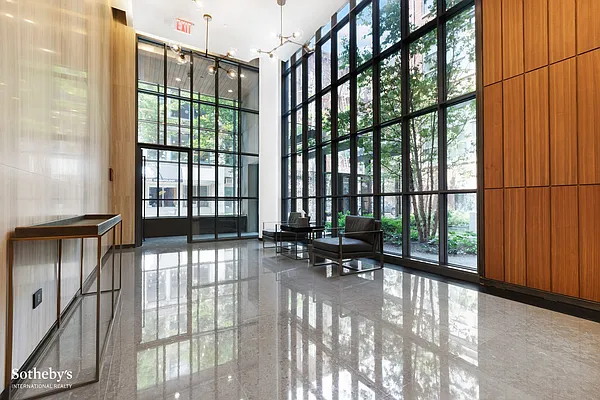 Sold by Sotheby's International Realty | media 29