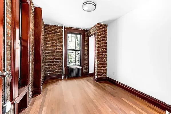 Rented by Compass | media 10