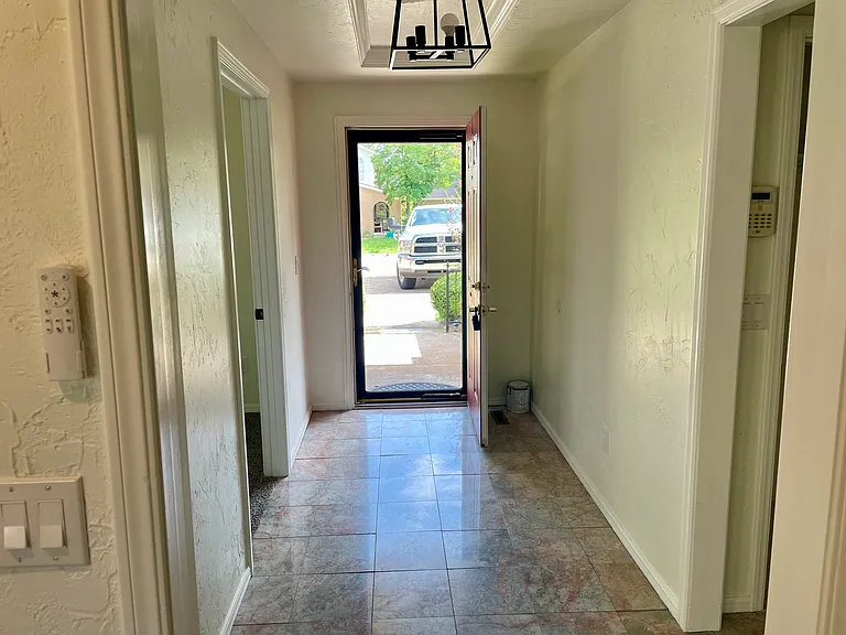 1802 Logan Dr — Photo 4