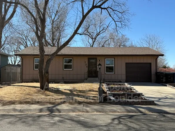 725 Hilltop St, Longmont, CO 80504