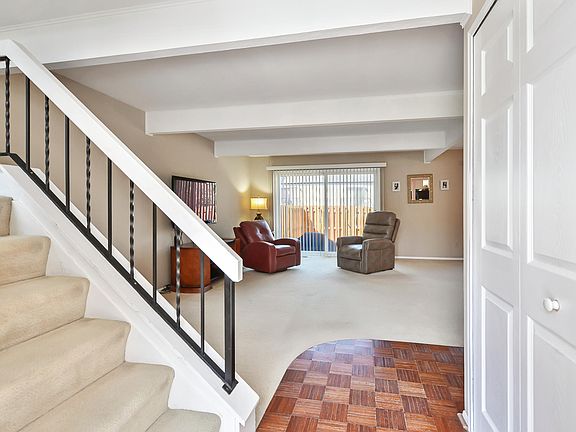 3rd image of 3275 Bolgos Cir