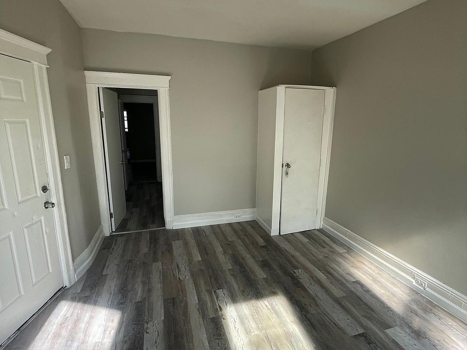 1st image of 216 N 8th Ave APT 1