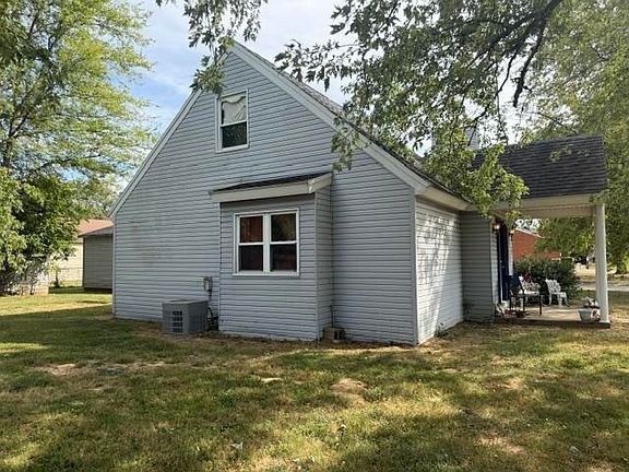 2nd image of 102 N Bobolink Run