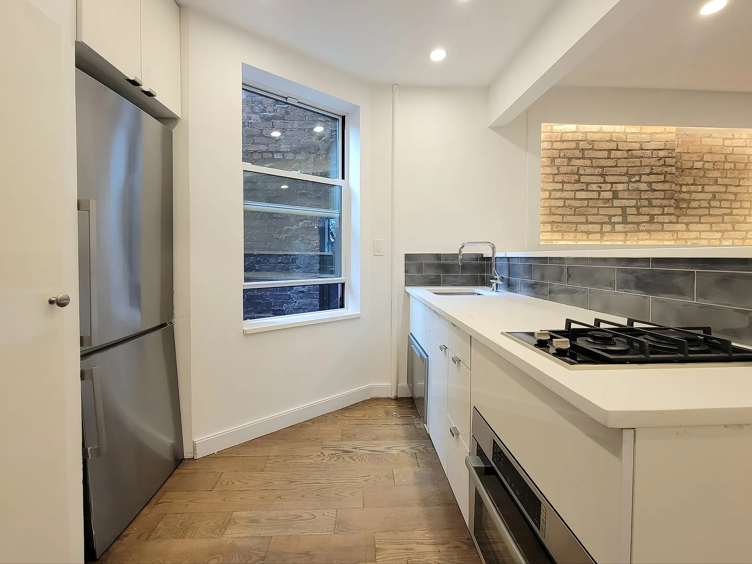 124 East 4th Street — Photo 2
