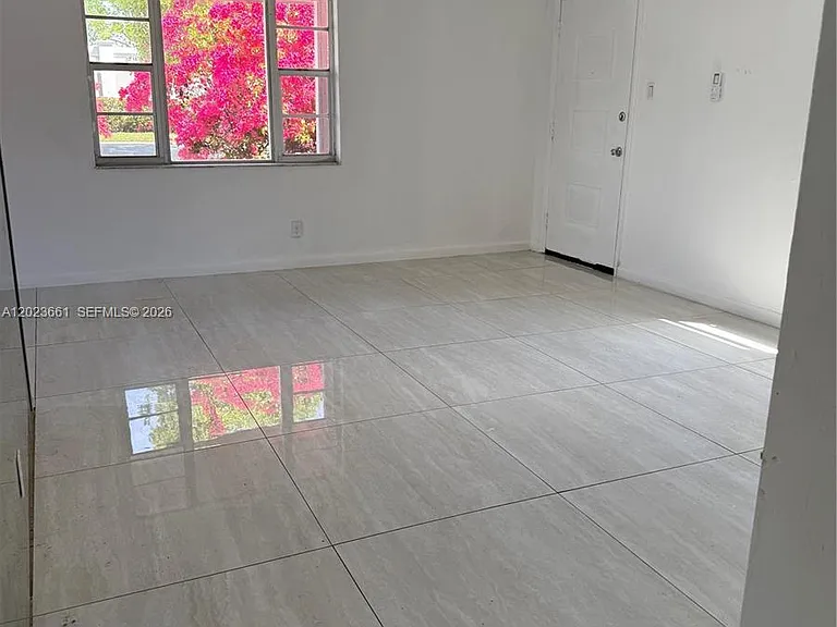 3810 SW 25th St — Photo 8