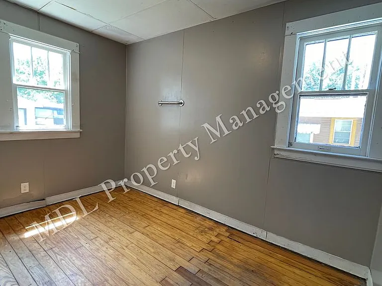 1715 Green St — Photo 14