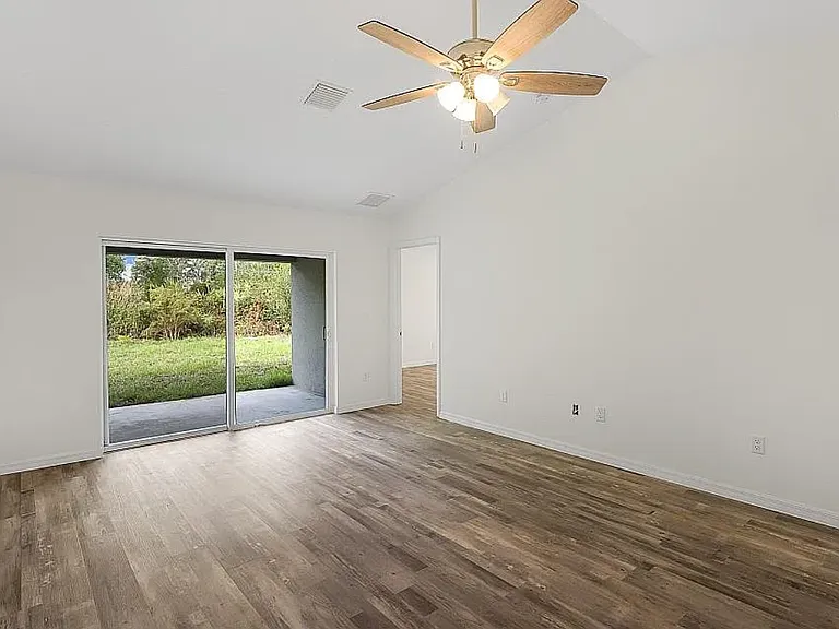 332 Del Monte Rd — Photo 11