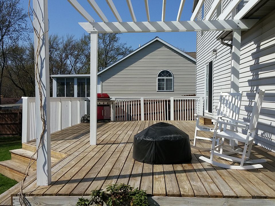 1st image of 1721 Simmons Ave NE