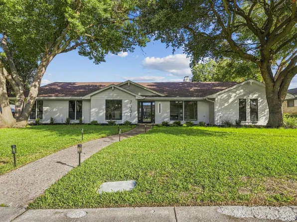 7031 Hunters Ridge Dr, Dallas, TX 75248