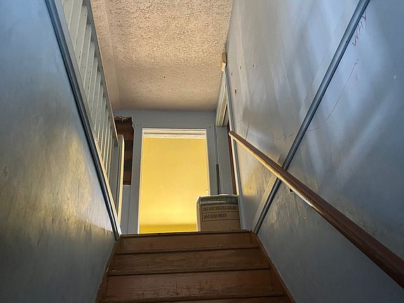 5th image of 1204 Washington St
