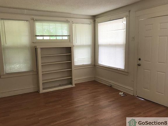 2nd image of 4239 Ravenwood Ave
