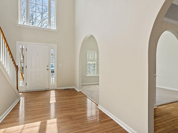 5th image of 513 S Orchard Farms Ave