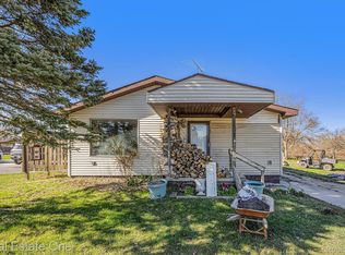 7385 Woodbine Rd, Lexington, MI 48450