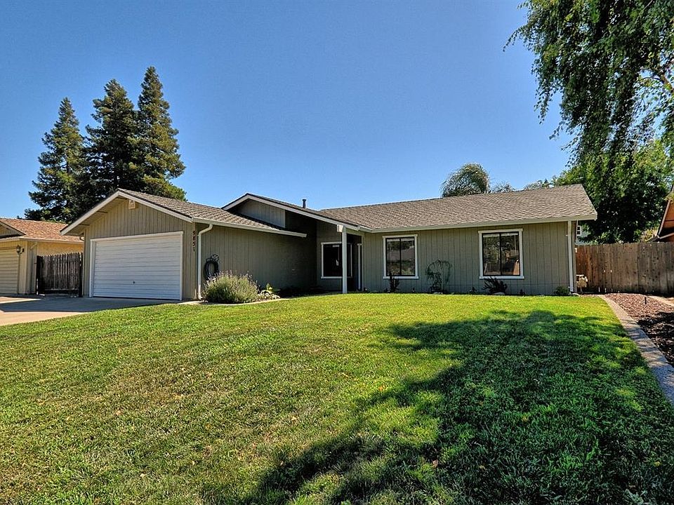 1st image of 9851 Country Meadow Dr