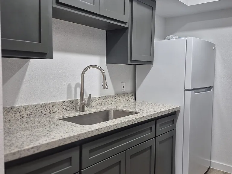 1800 E Stewart St #120 — Photo 13