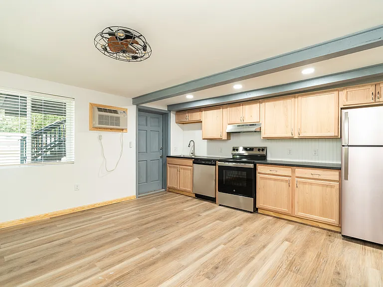 103 Boone Rd #G — Photo 2