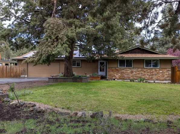 20952 Desert Woods Dr, Bend, OR 97702