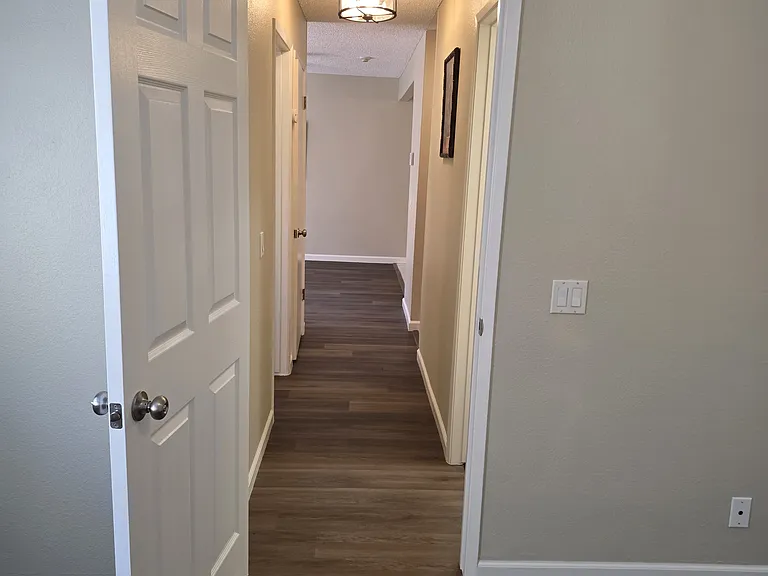 272 Galano Plz — Photo 20