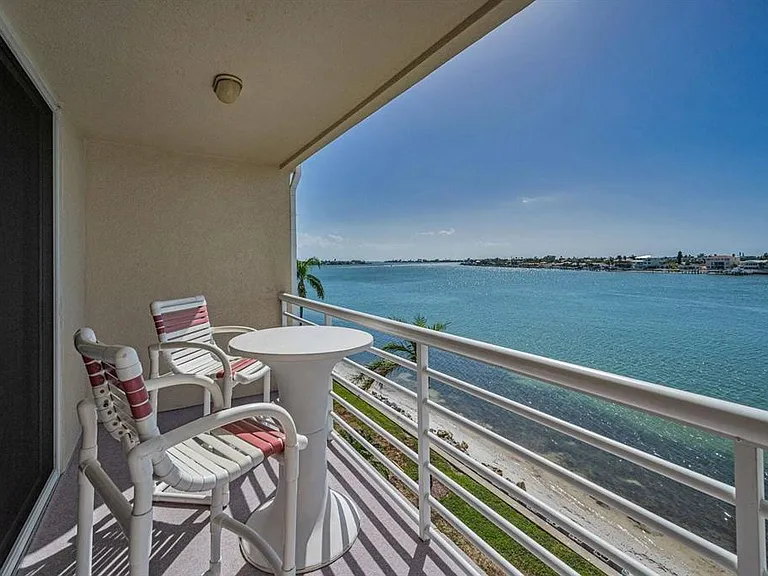 6085 Bahia Del Mar Cir #467 — Photo 22