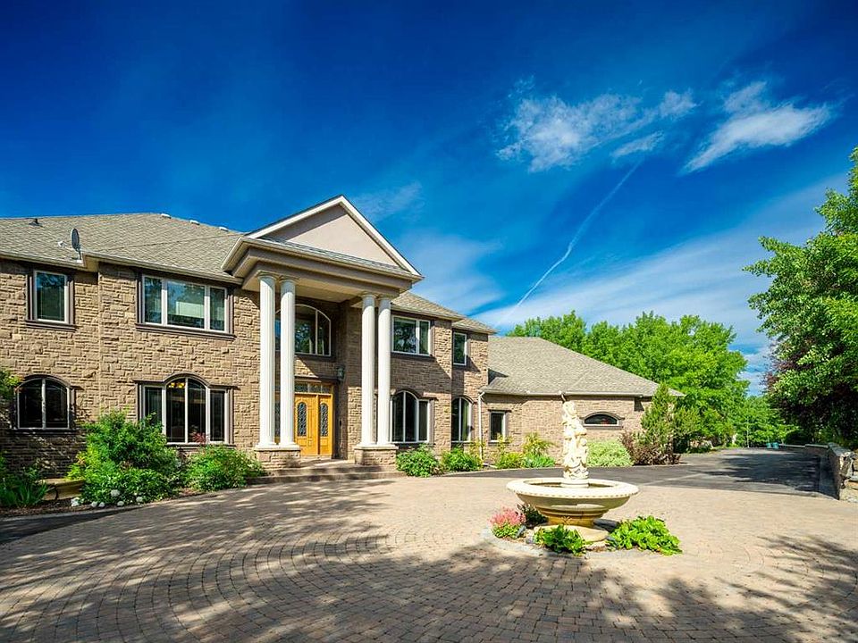 1st image of 19 Spring Ridge Est