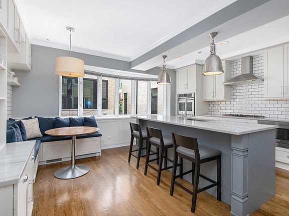 5th image of 1922 N Burling St