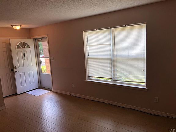 2nd image of 1841 Loyola Ave