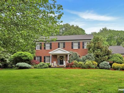 11 Katharina Pl, Township Of Washington, NJ, 07676