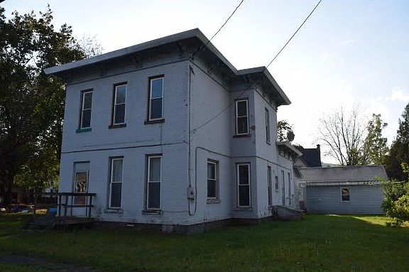 2nd image of 109 S College Ave