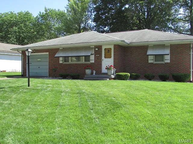 903 Lafayette Ave photo 1