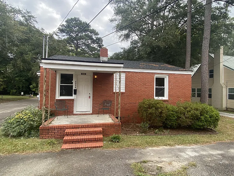 200A N Virginia Ave — Photo 1