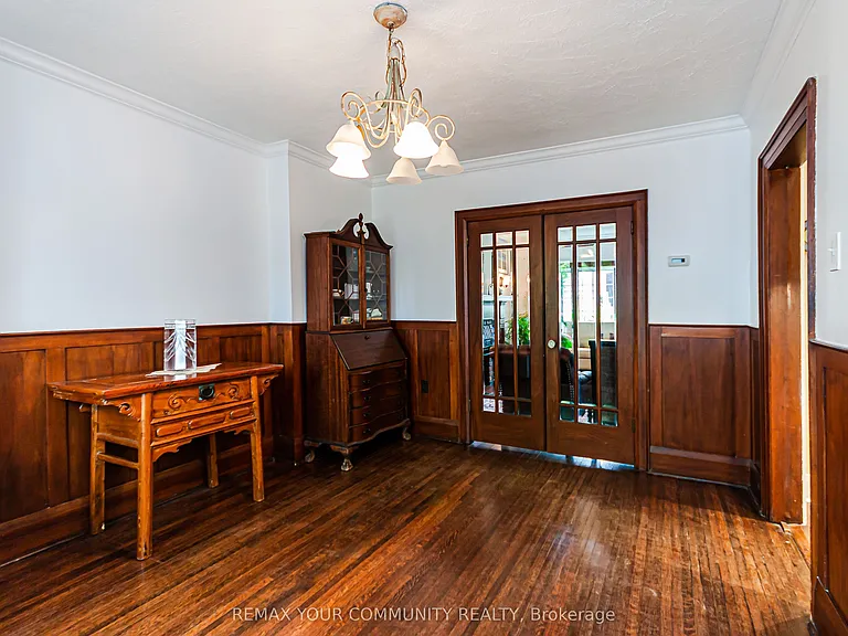 212 Wanless Ave — Photo 10