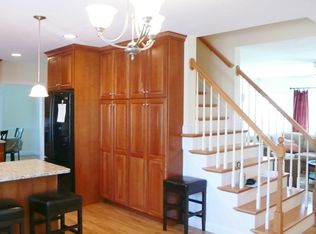 381 Village St, Medway, MA 02053