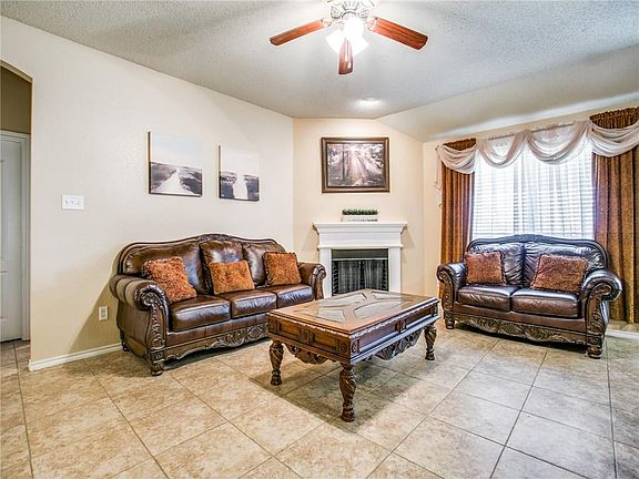 5th image of 1002 Sandia Peak Ct