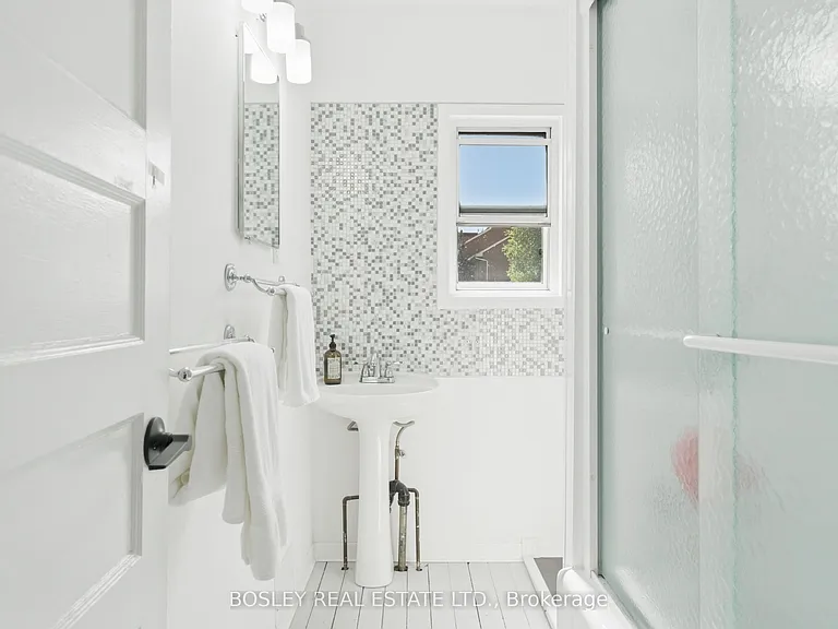 58 Valhalla Blvd — Photo 19
