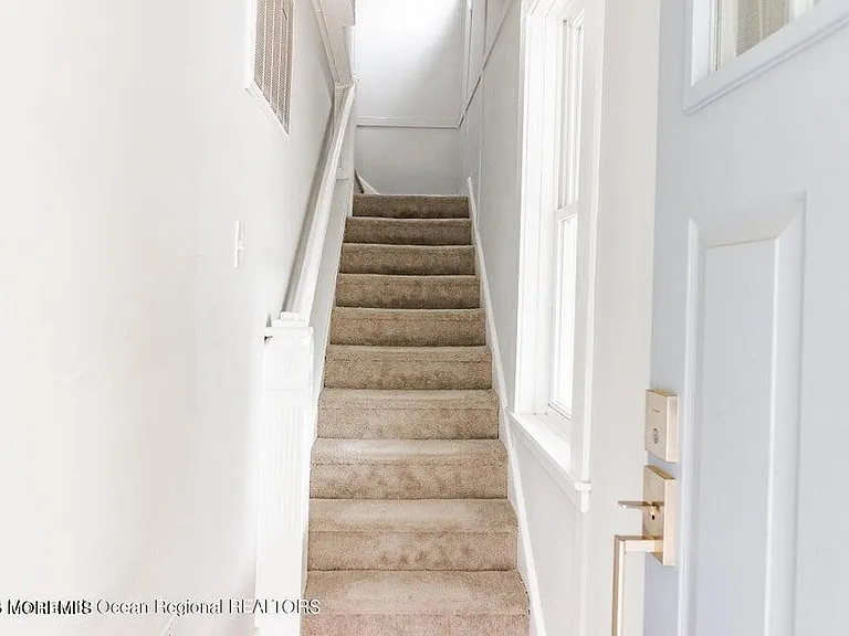 306 Henley Ave #B — Photo 18