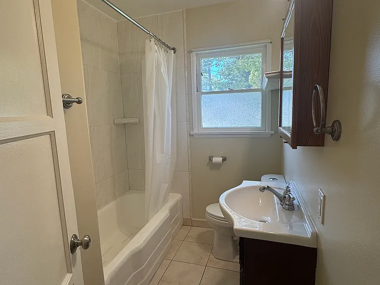 1803 Huntington Dr — Photo 14