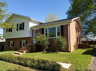 231 Pine Ridge Rd, Mount Airy, NC 27030