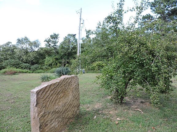 4th image of 7597 Highway 71 N
