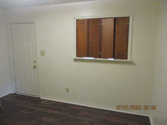 3rd image of 1704B Whitney Ave