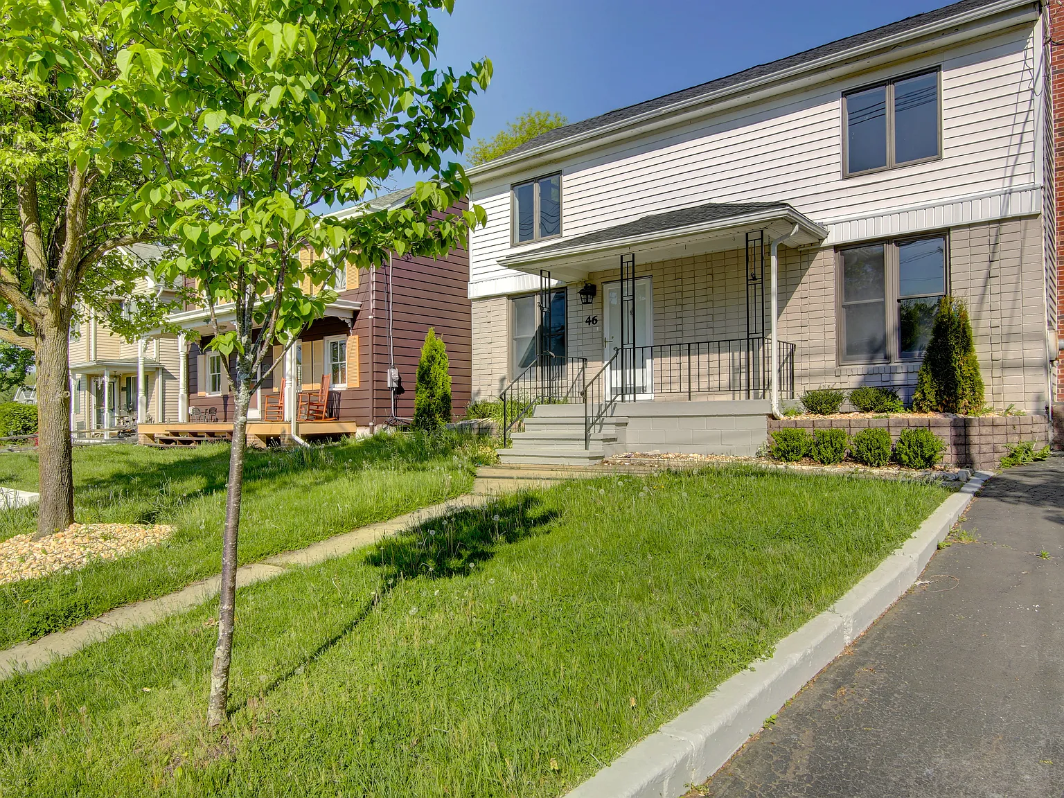 3 bed, 1834 sqft, $2,950 — Photo 3