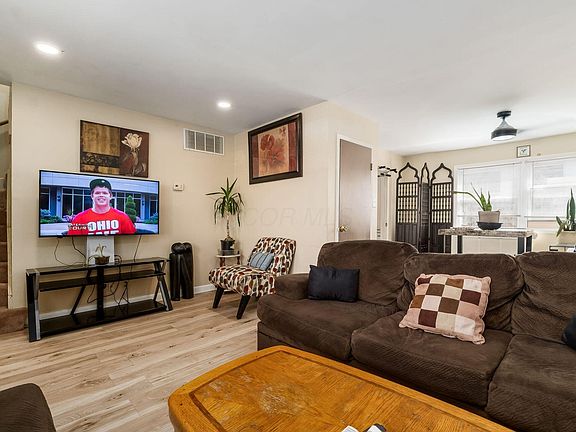 4th image of 4 Oak Rd