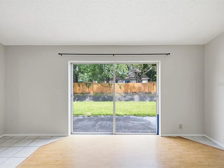 1901 Castle Bay Ct — Photo 27