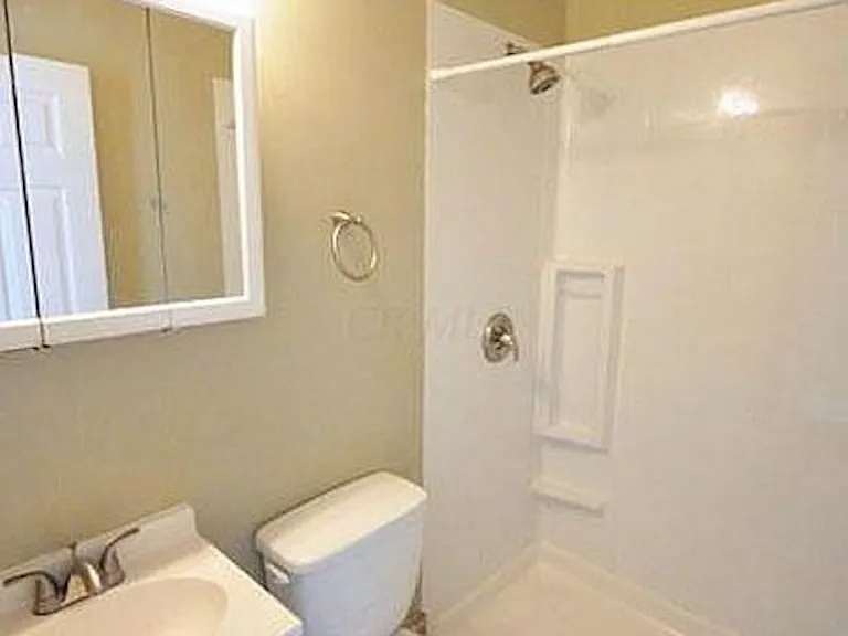 1490 Indianola Ave — Photo 6