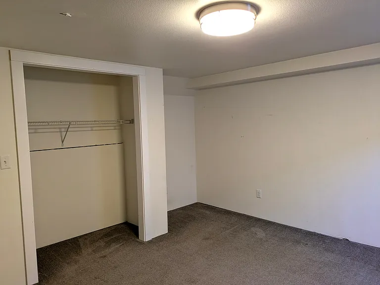 7081 N University Ave — Photo 19