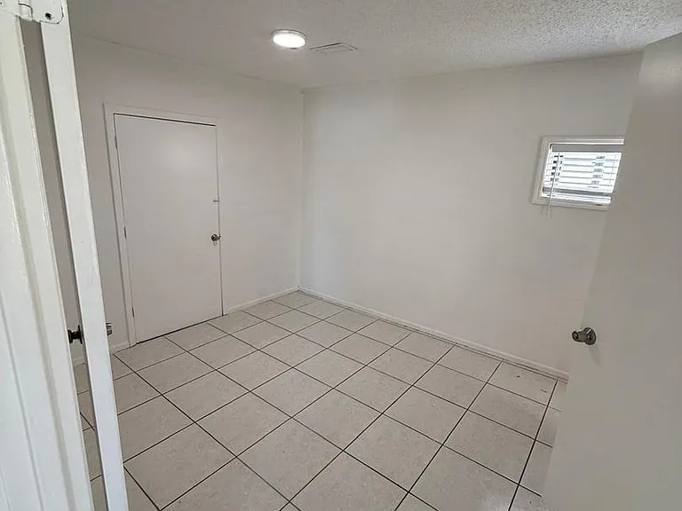 204 La Paz Dr — Photo 20
