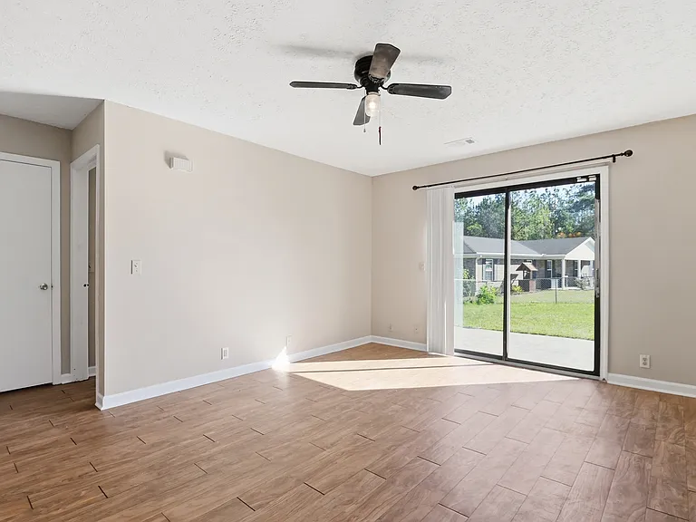 907 Ash Street Ext #B — Photo 18