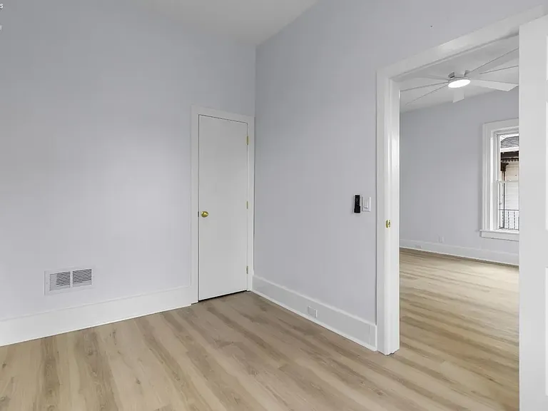 914 Hayes Ave — Photo 18
